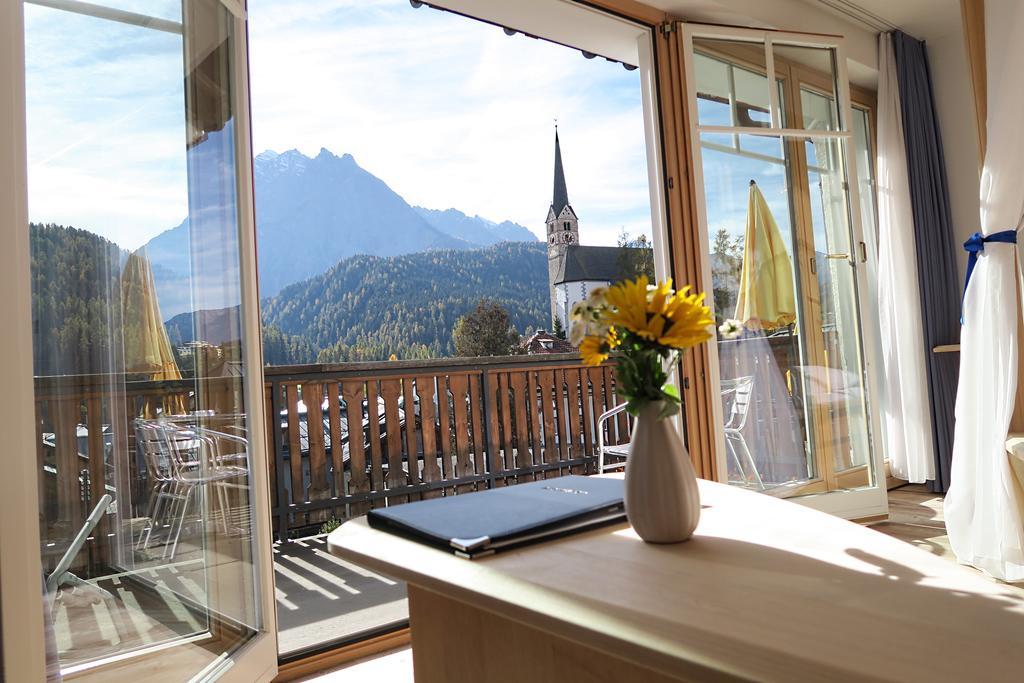 Hotel Restaurant Gabriel Scuol Bagian luar foto