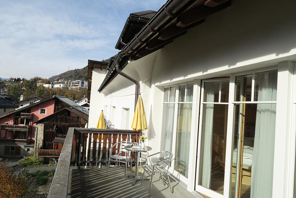Hotel Restaurant Gabriel Scuol Bagian luar foto