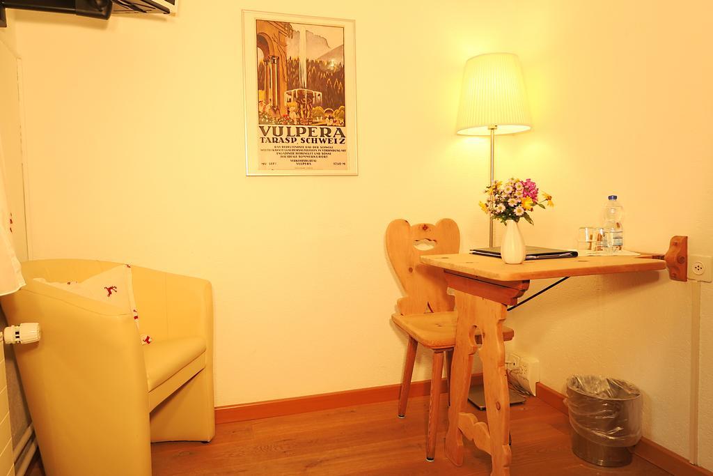 Hotel Restaurant Gabriel Scuol Bagian luar foto